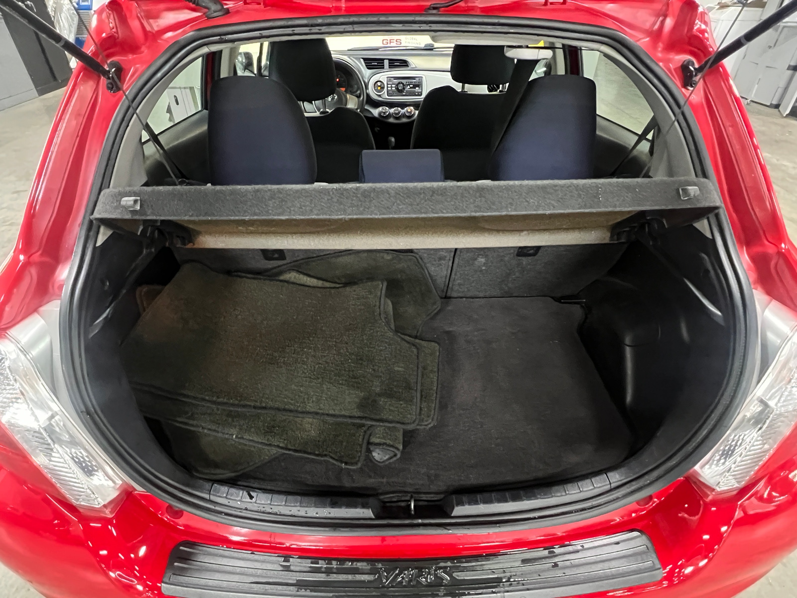 Thumbnail: 2012 Toyota Yaris - 7