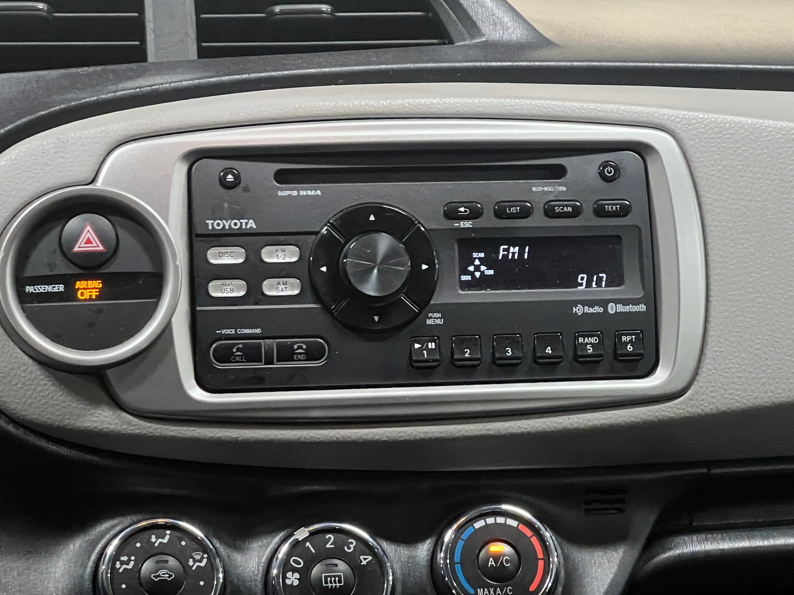 Thumbnail: 2012 Toyota Yaris - 4