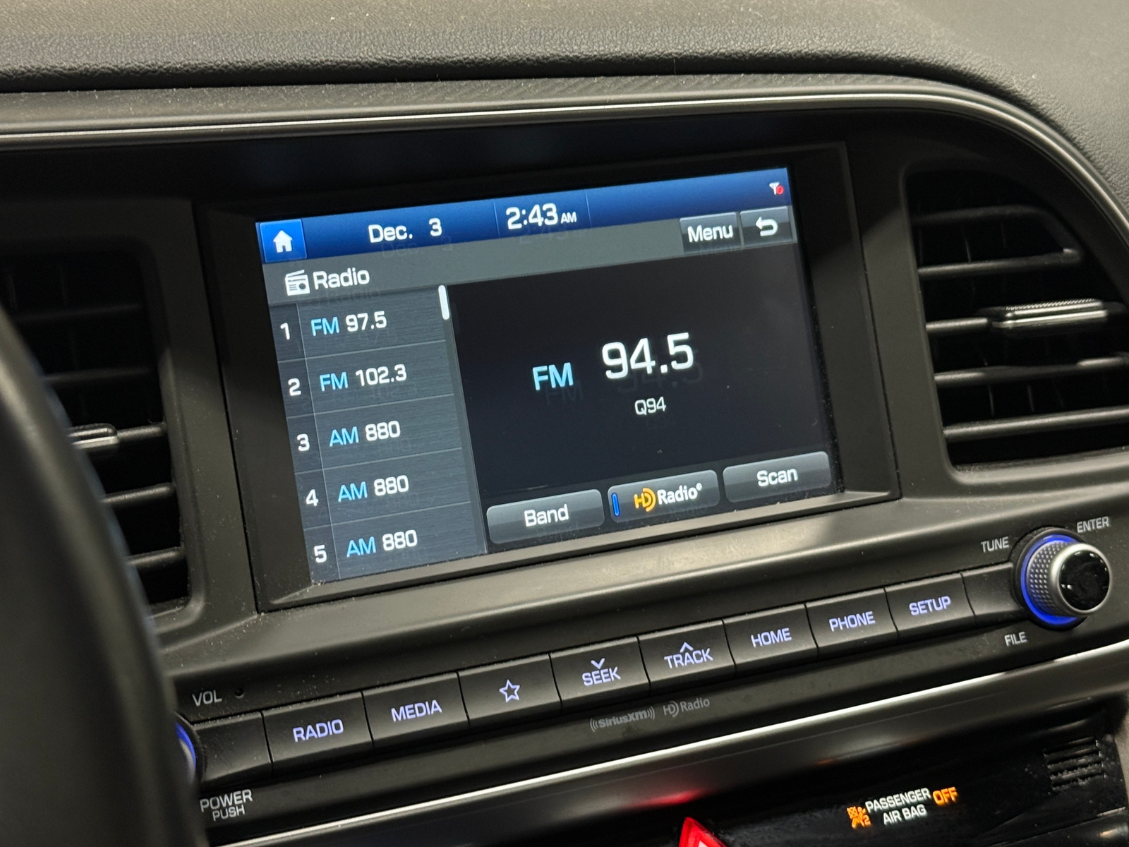 Thumbnail: 2020 Hyundai Elantra - 4