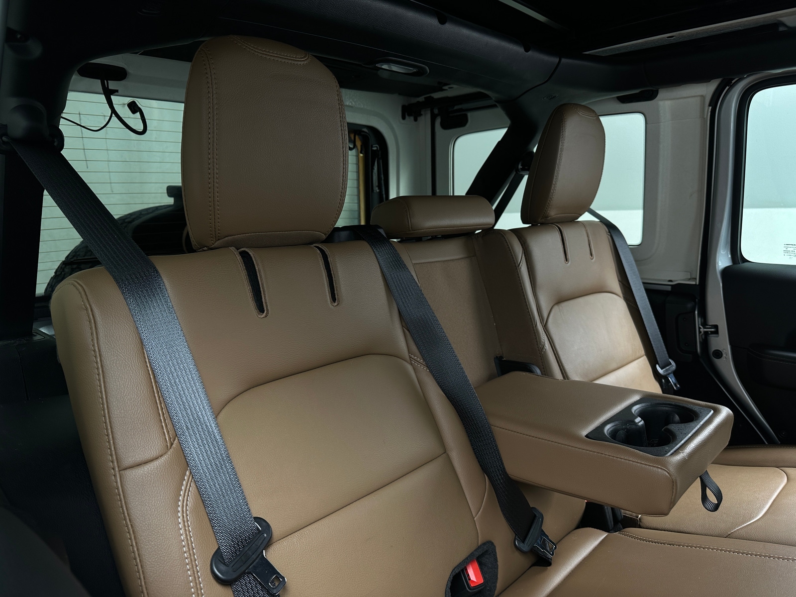 Thumbnail: 2022 Jeep Wrangler - 6