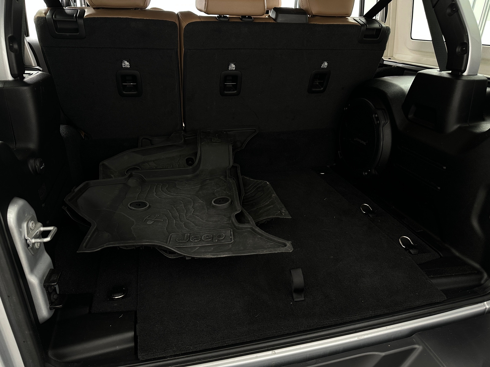 Thumbnail: 2022 Jeep Wrangler - 7