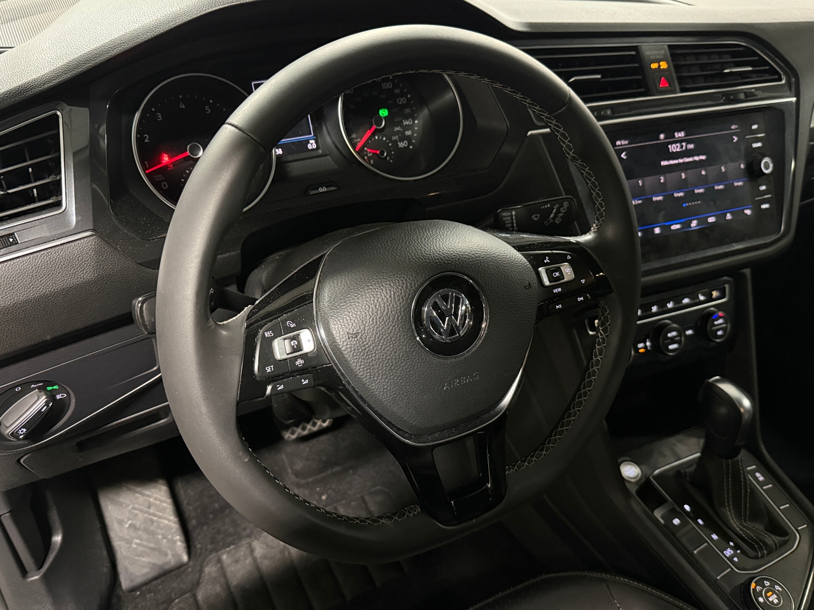 Thumbnail: 2021 Volkswagen Tiguan - 4