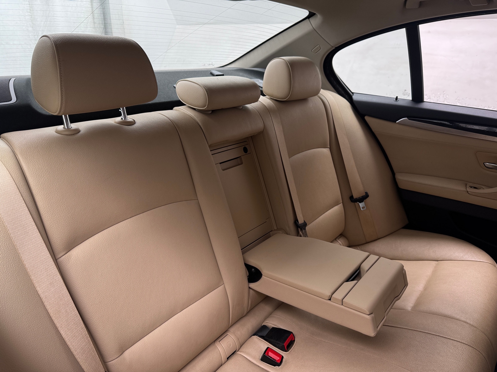 Thumbnail: 2016 BMW 5 Series - 5