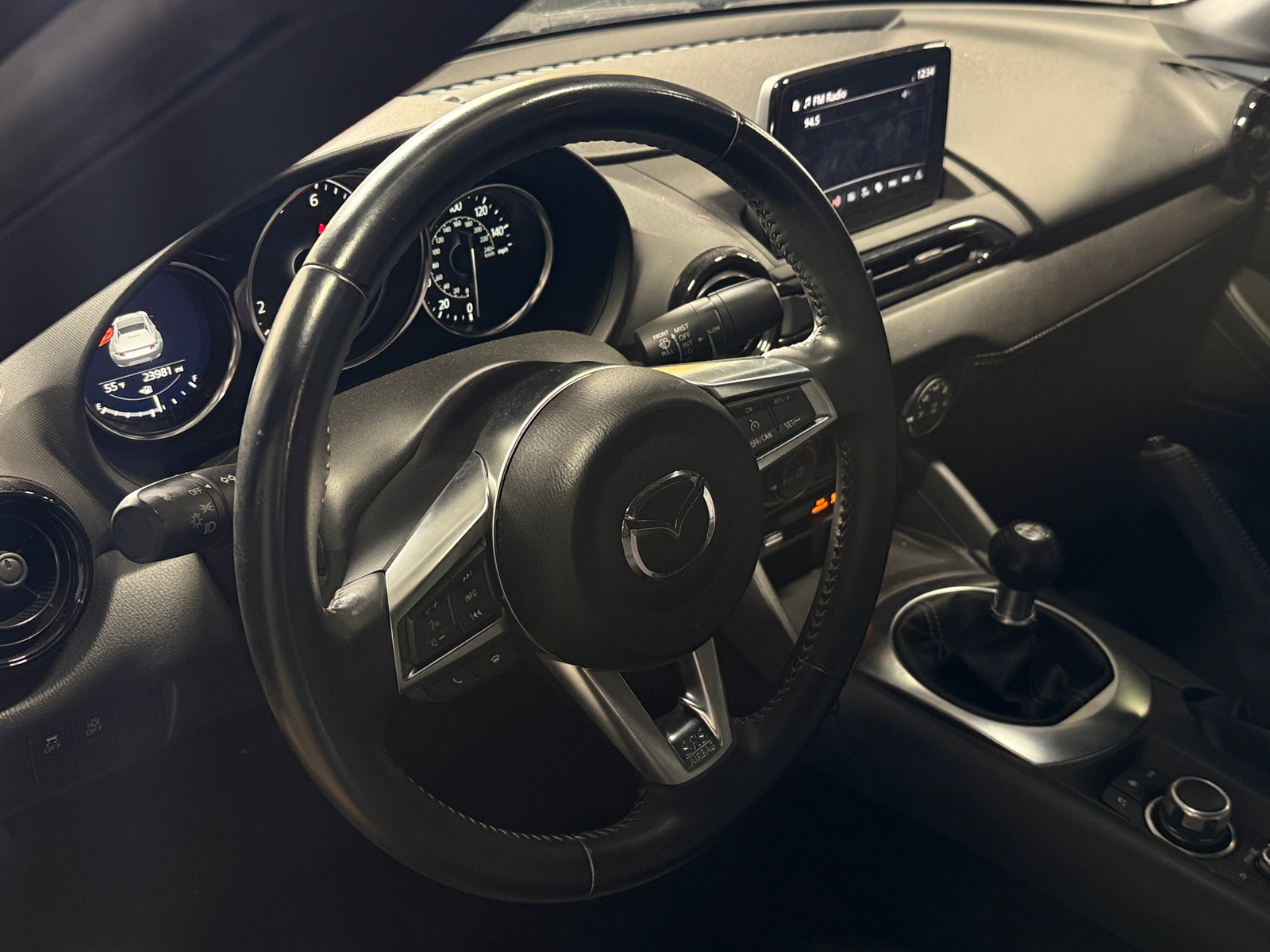 Thumbnail: 2021 Mazda MX-5 Miata - 5