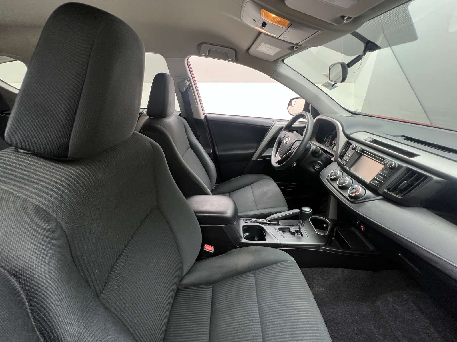 Thumbnail: 2016 Toyota RAV4 - 2