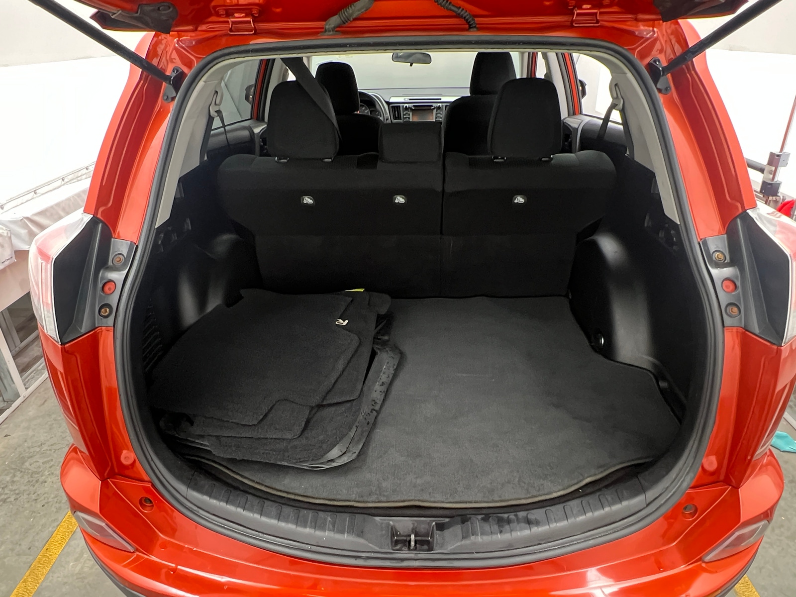 Thumbnail: 2016 Toyota RAV4 - 7