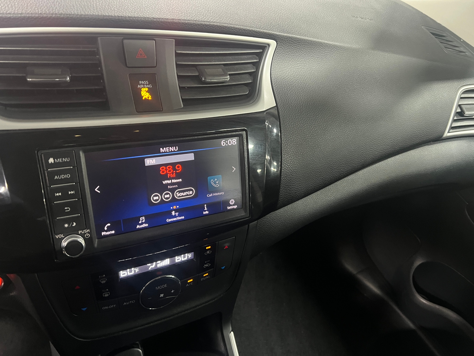 Thumbnail: 2019 Nissan Sentra - 4