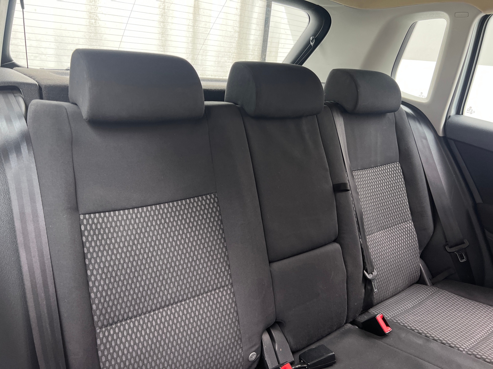 Thumbnail: 2011 Volkswagen Tiguan - 6