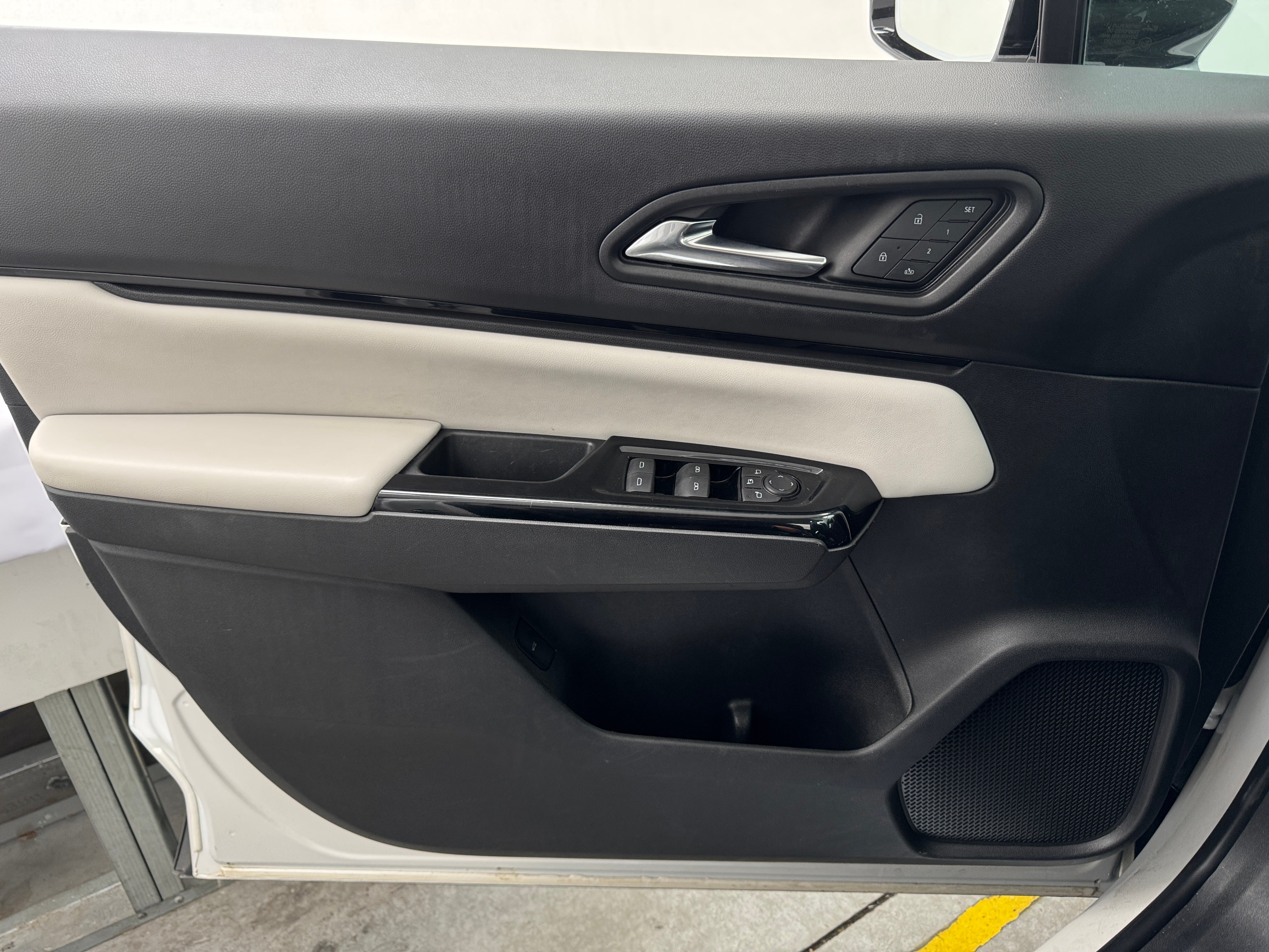 Used 2024 Honda Prologue Elite with VIN 3GPKHZRJ8RS508075 for sale in Oak Creek, WI