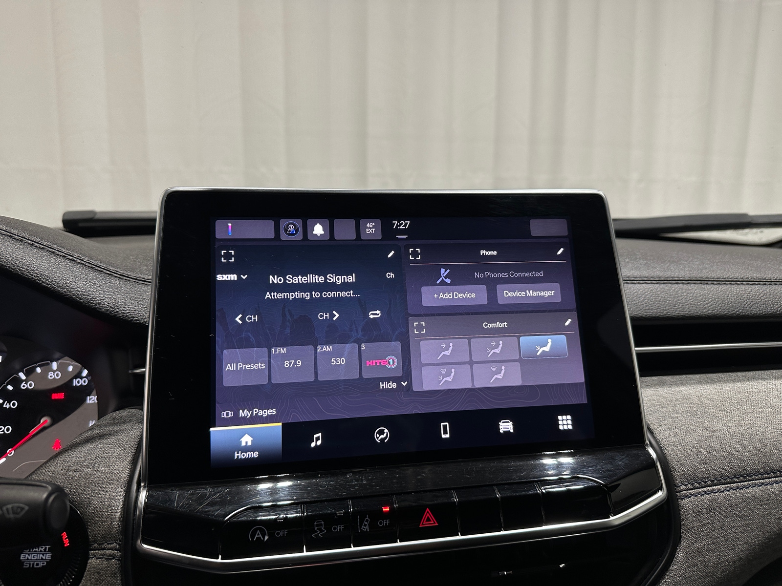 Thumbnail: 2023 Jeep Compass - 4