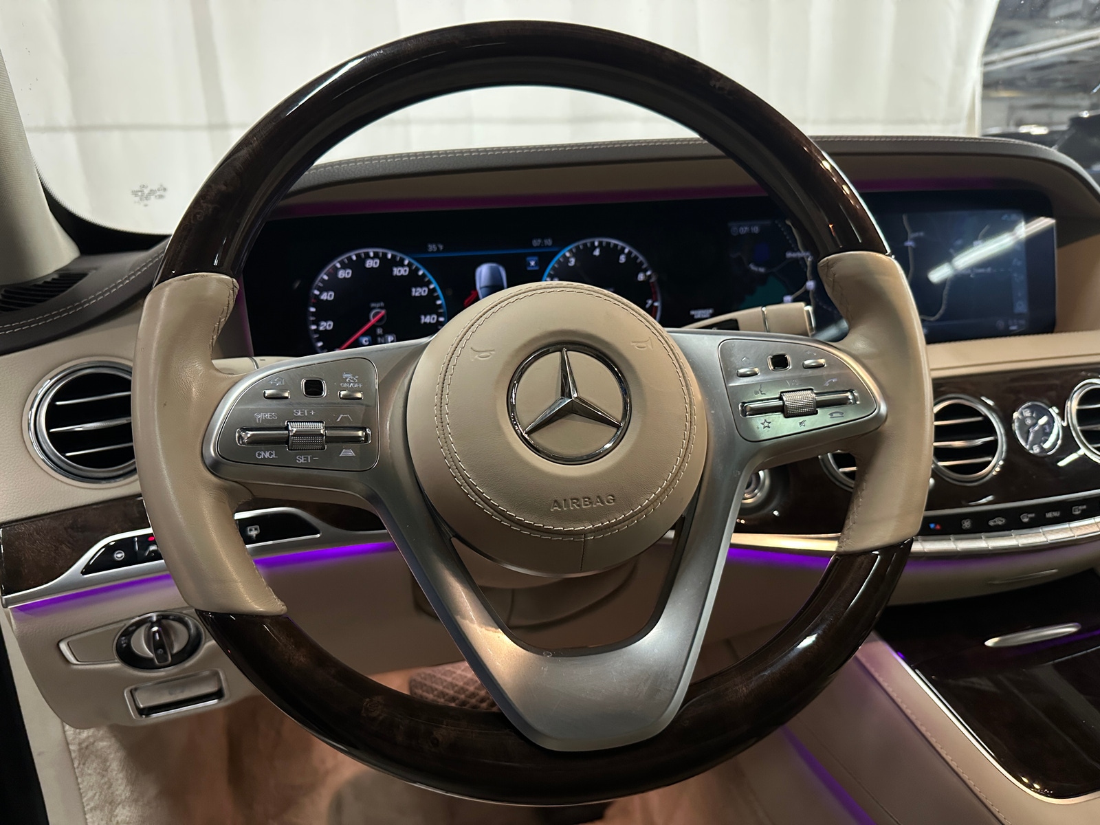 Thumbnail: 2018 Mercedes-Benz S-Class - 4