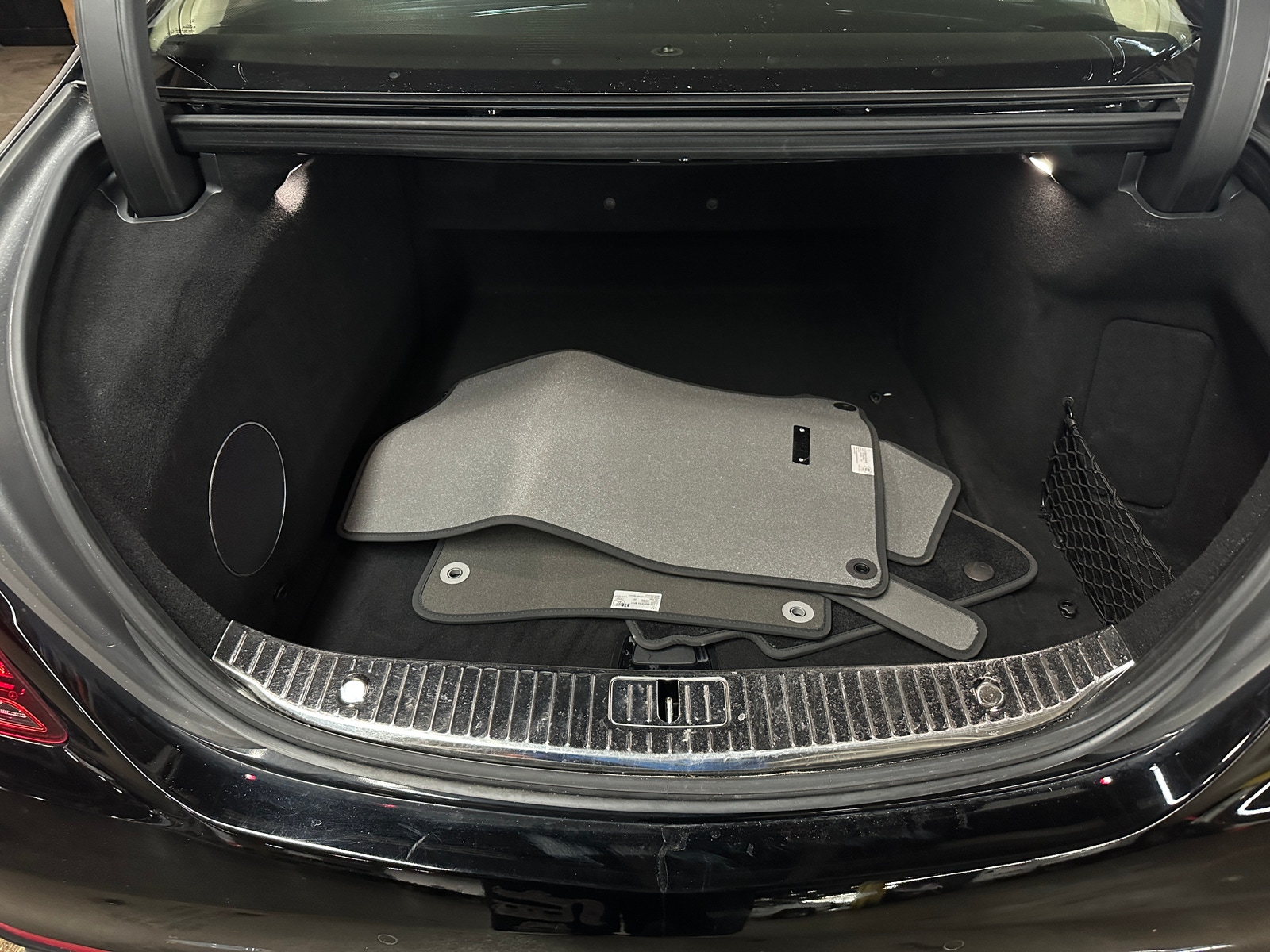 Thumbnail: 2018 Mercedes-Benz S-Class - 6