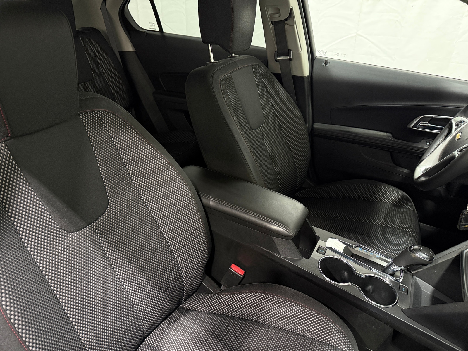 Thumbnail: 2017 Chevrolet Equinox - 2