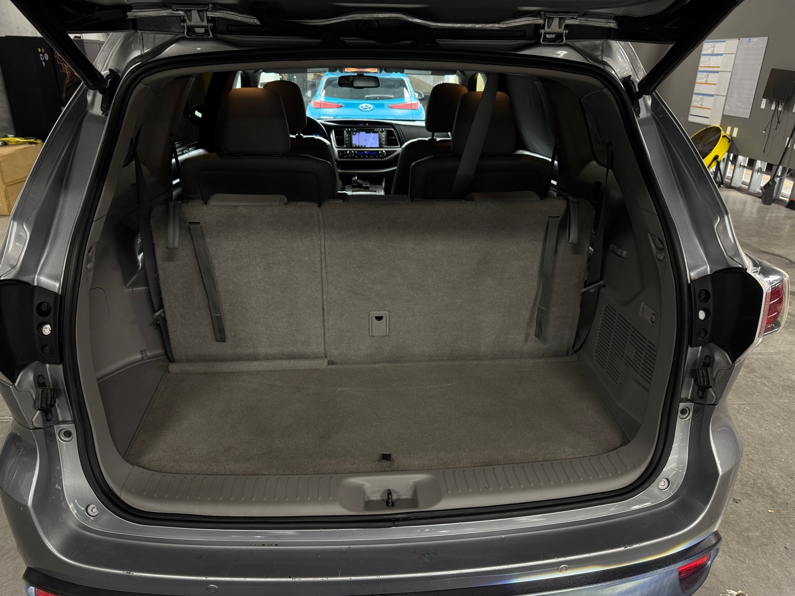 Thumbnail: 2016 Toyota Highlander - 6