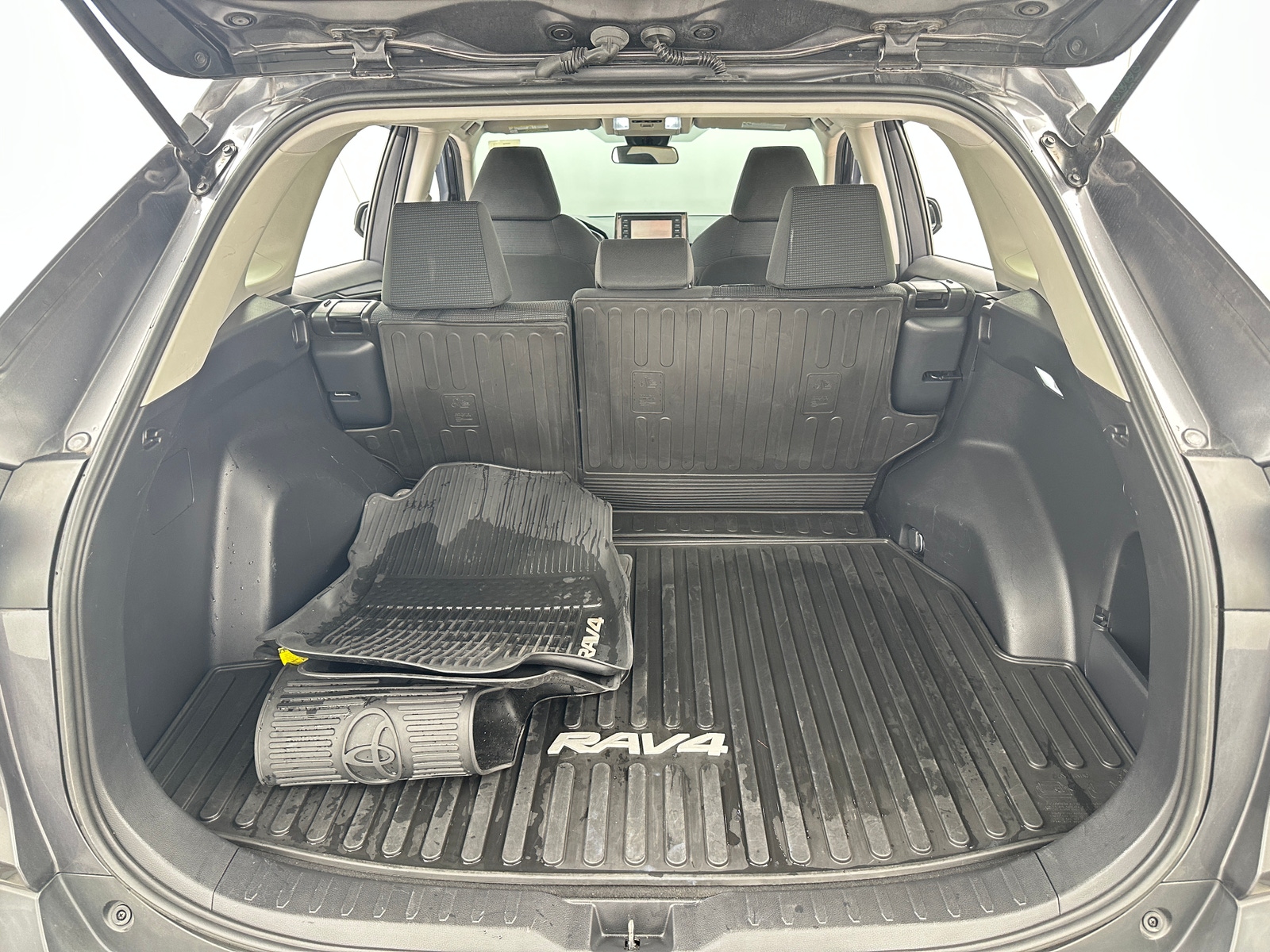 Thumbnail: 2019 Toyota RAV4 - 7