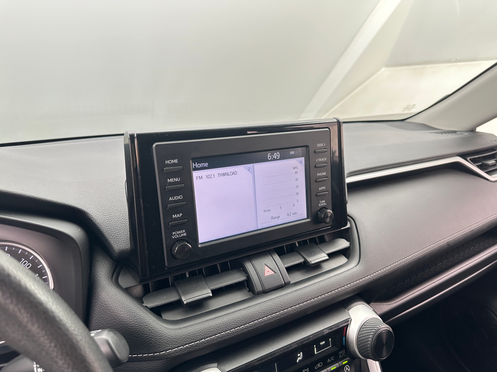 Thumbnail: 2019 Toyota RAV4 - 4