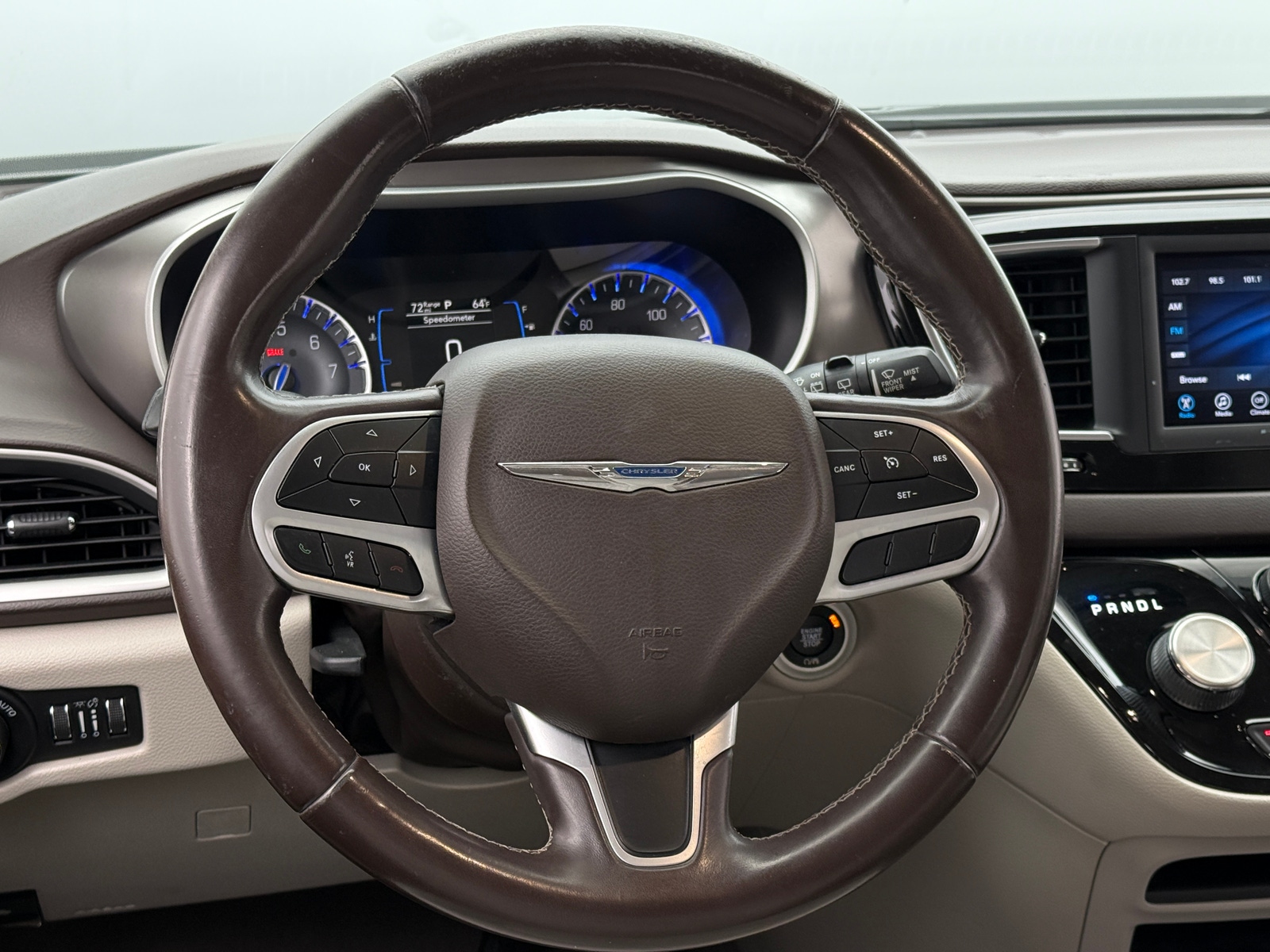 Thumbnail: 2017 Chrysler Pacifica - 4