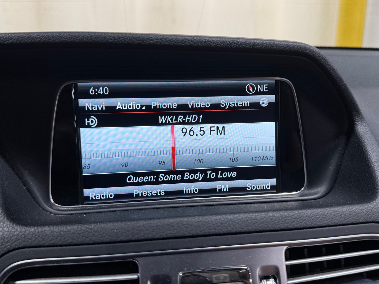 Thumbnail: 2015 Mercedes-Benz E-Class - 3