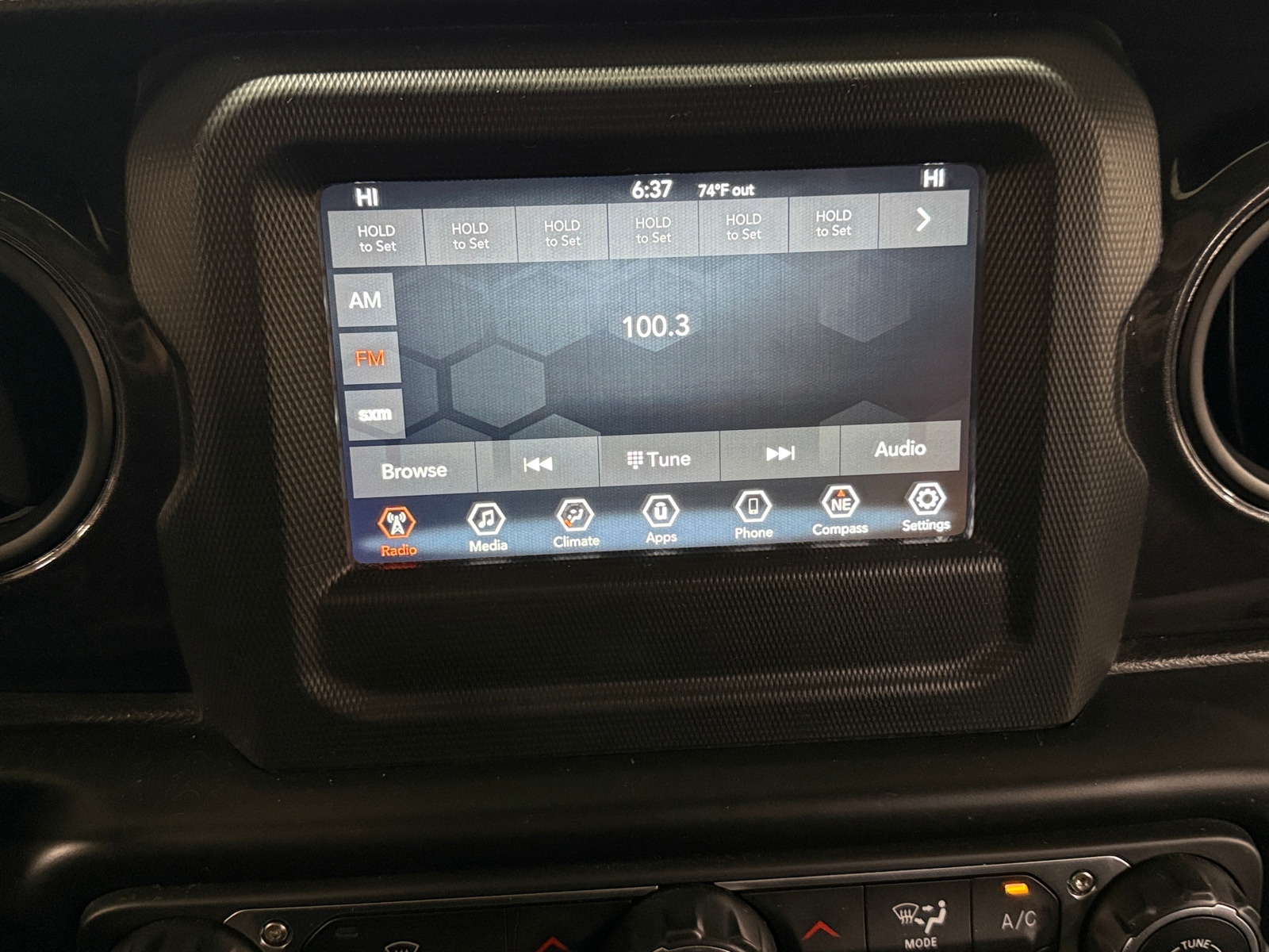 Thumbnail: 2022 Jeep Gladiator - 4