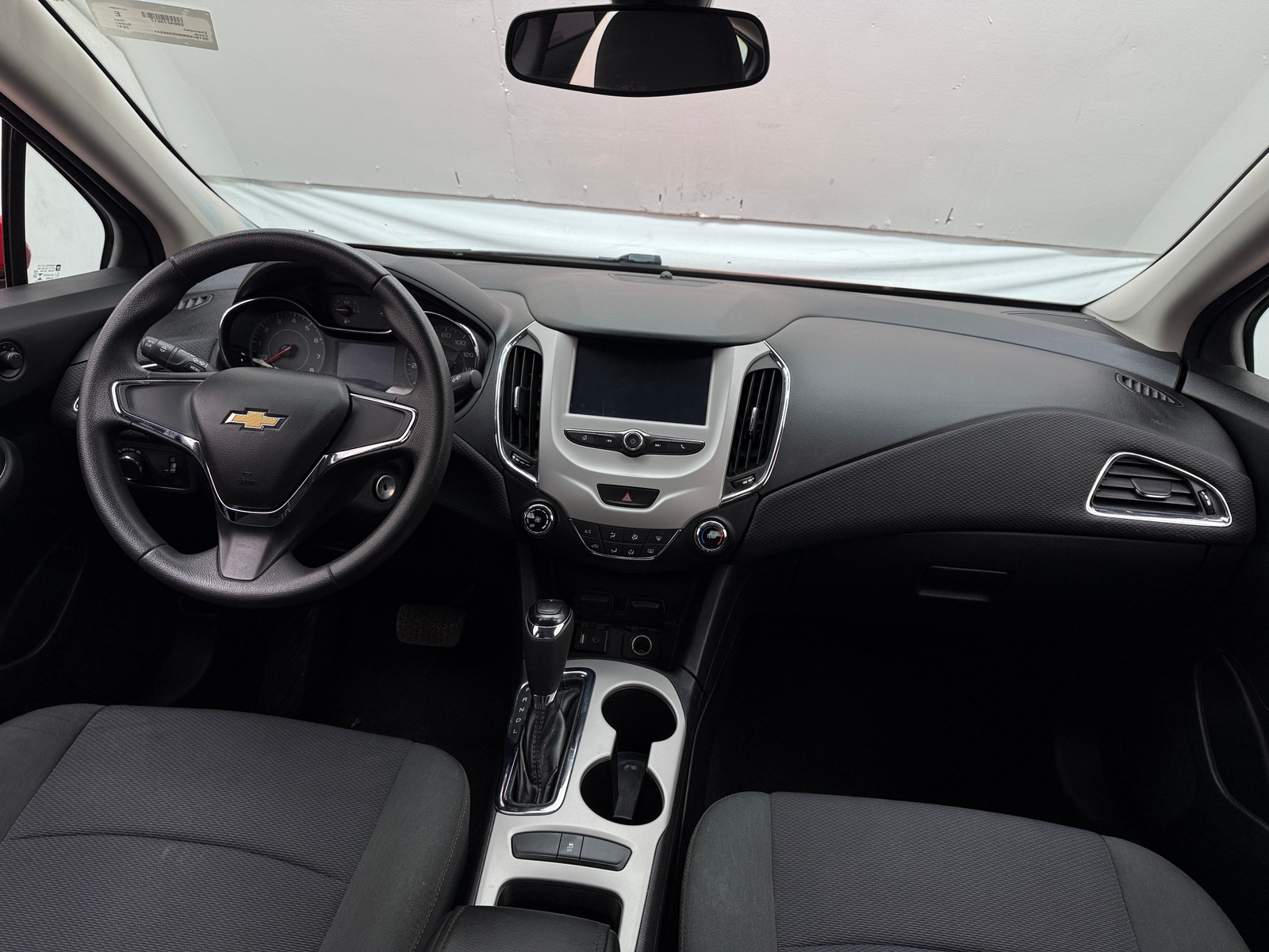 Thumbnail: 2017 Chevrolet Cruze - 3