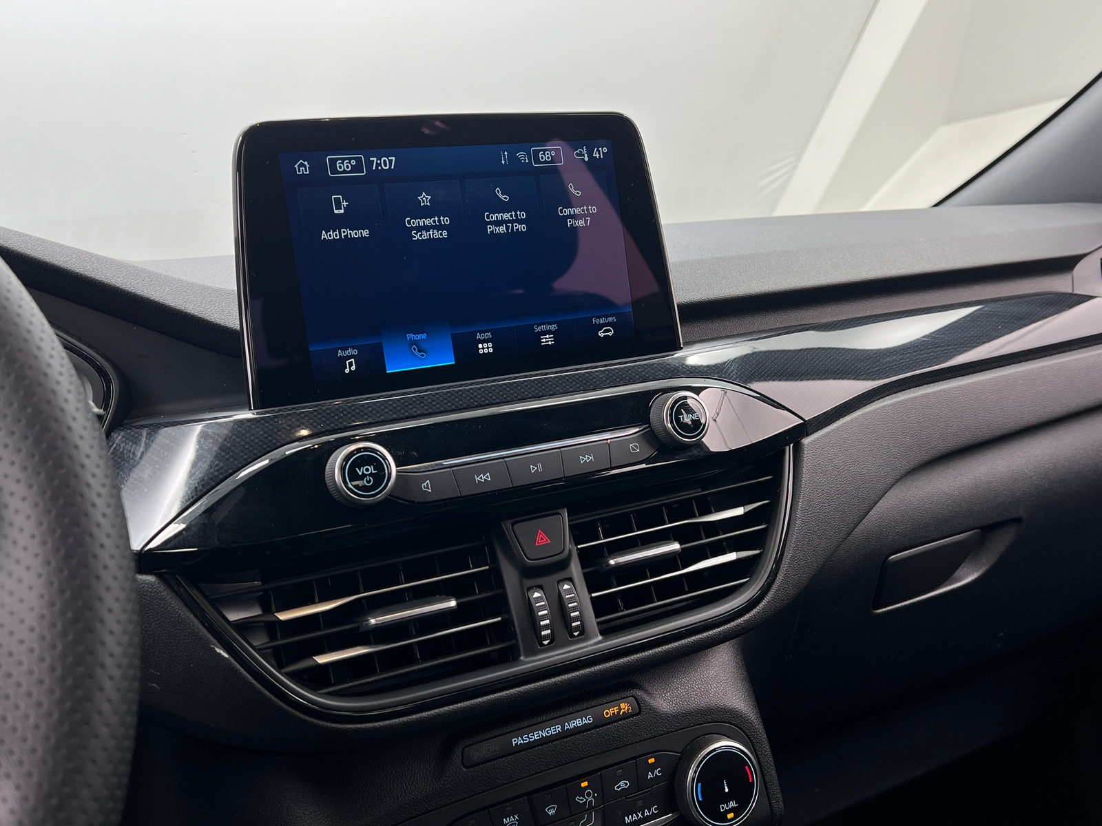 Thumbnail: 2025 Ford Escape - 3