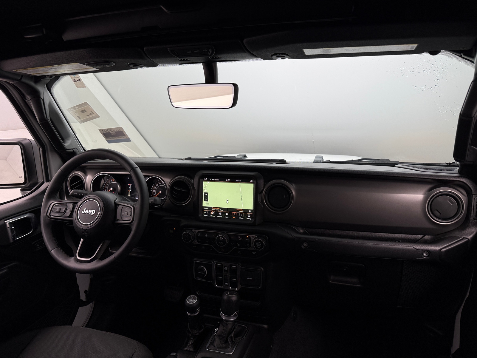 Thumbnail: 2023 Jeep Gladiator - 3