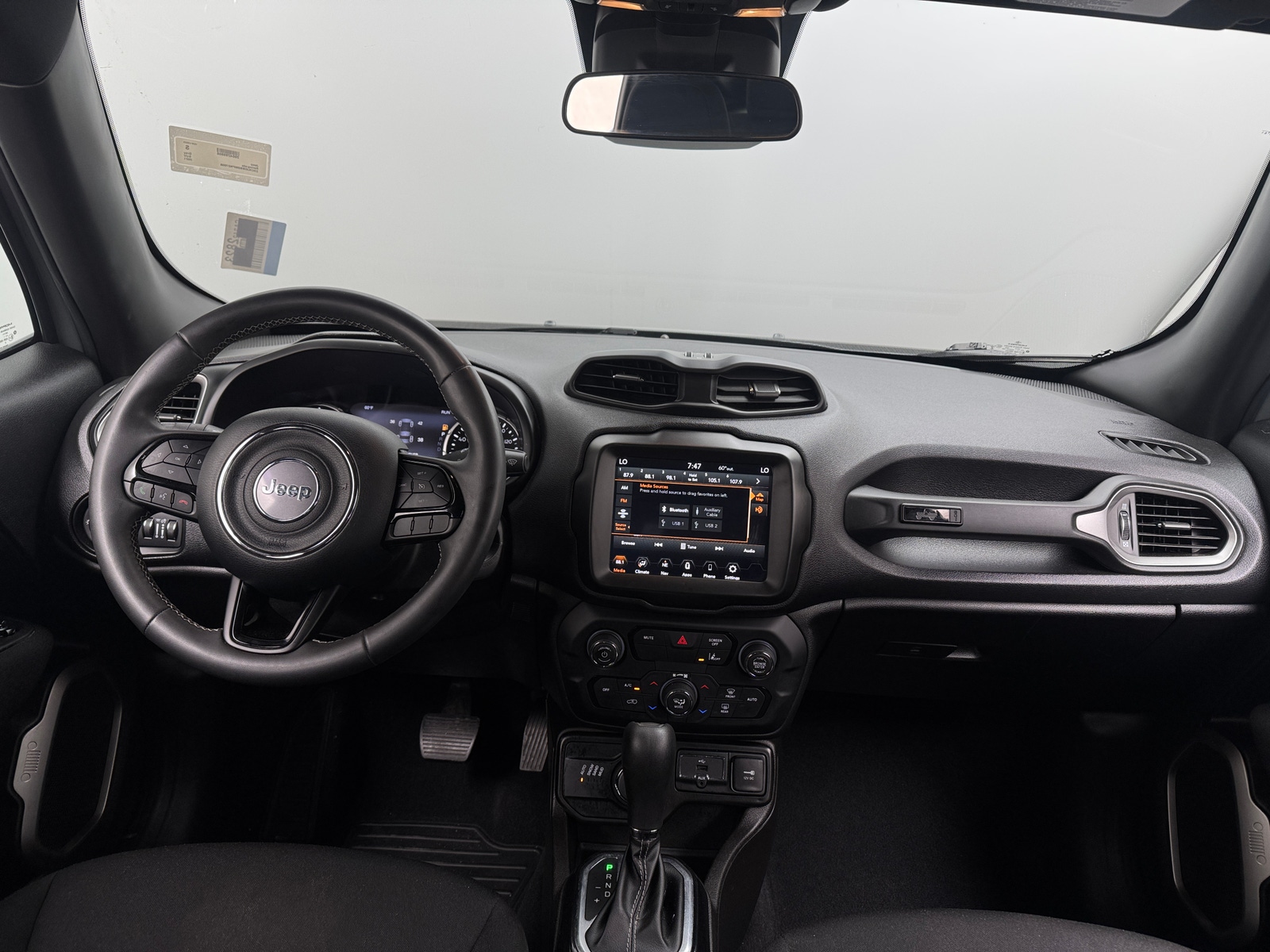 Thumbnail: 2021 Jeep Renegade - 3