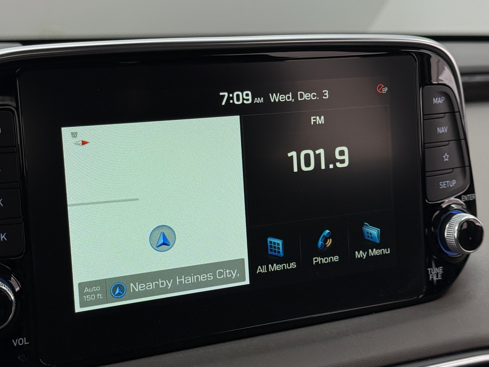 Thumbnail: 2020 Hyundai Santa Fe - 3