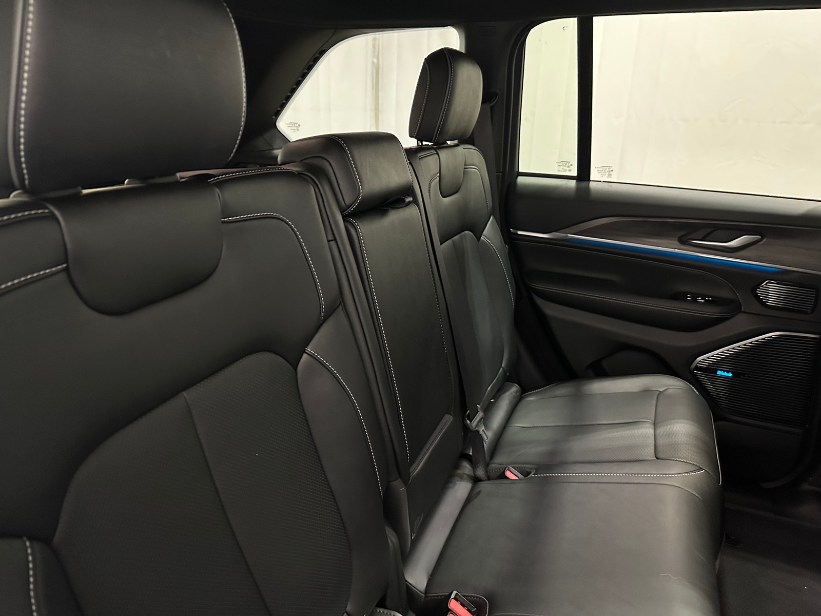 Thumbnail: 2023 Jeep Grand Cherokee - 5