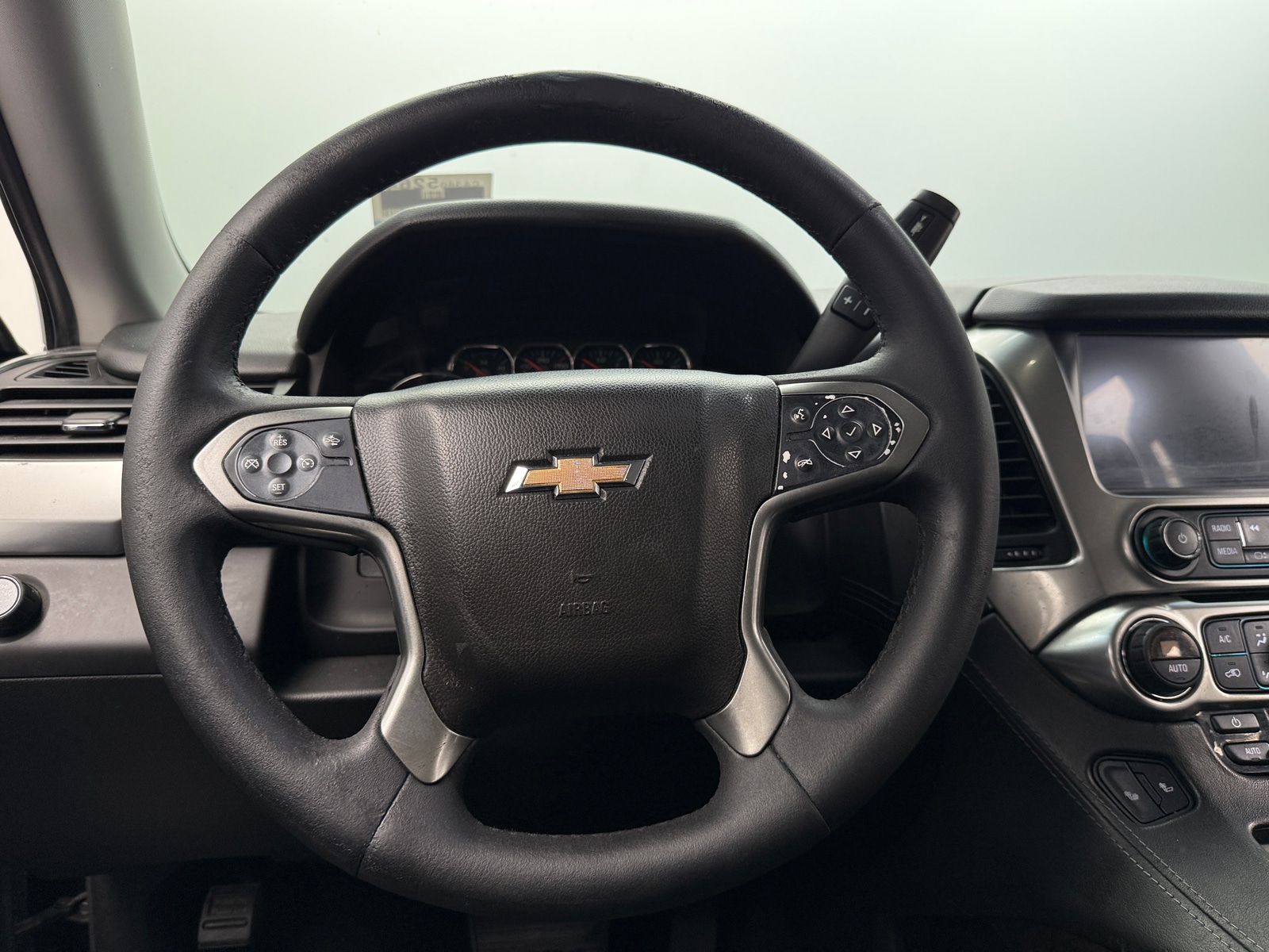 Thumbnail: 2019 Chevrolet Suburban - 4