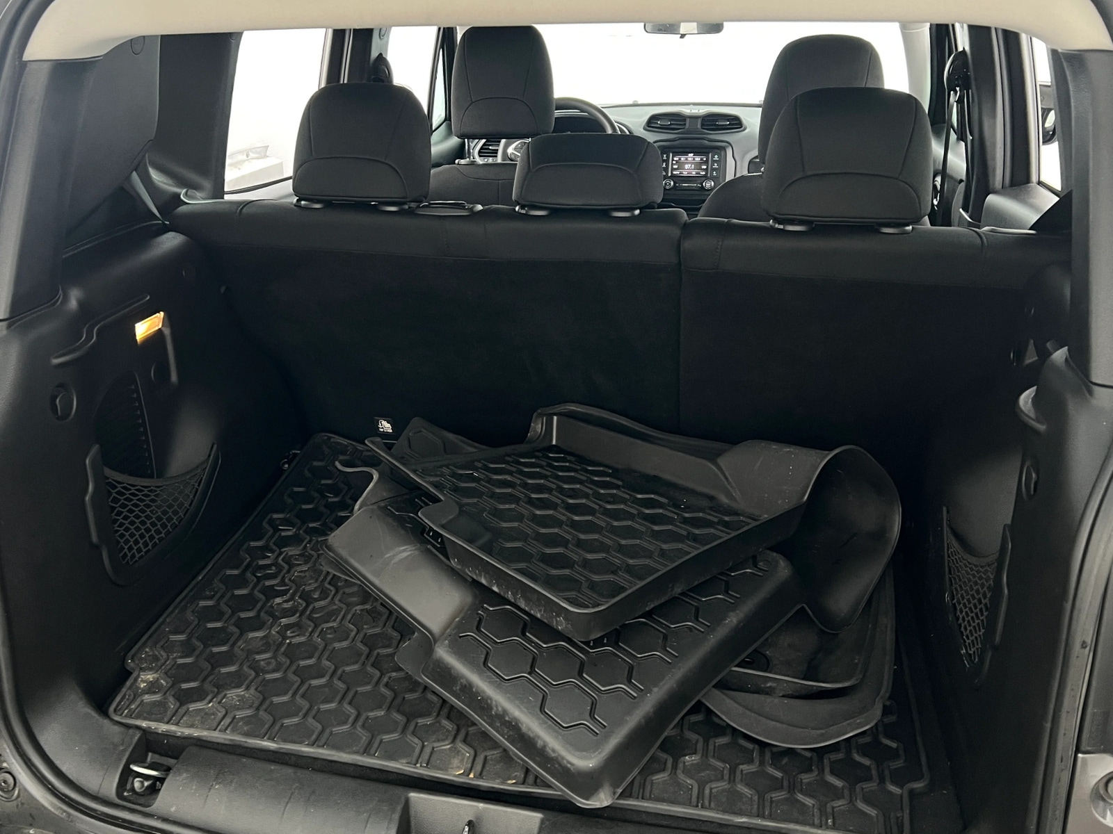 Thumbnail: 2020 Jeep Renegade - 7