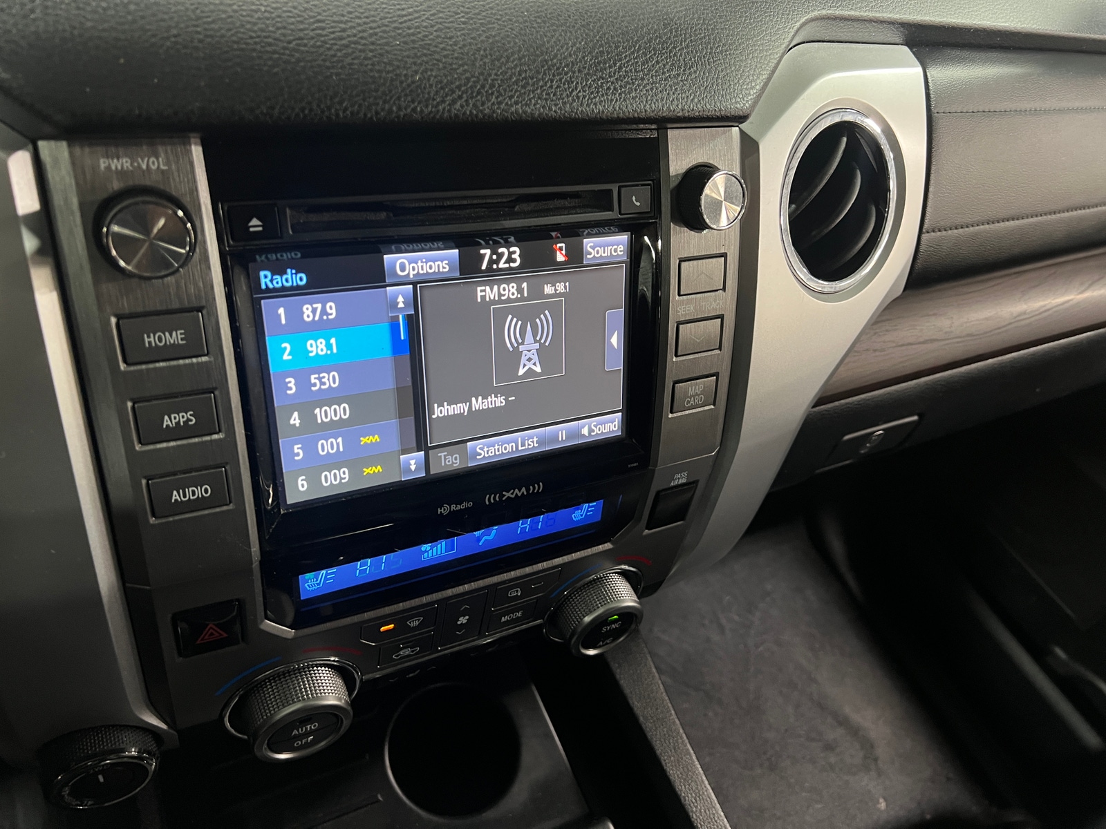 Thumbnail: 2019 Toyota Tundra - 3