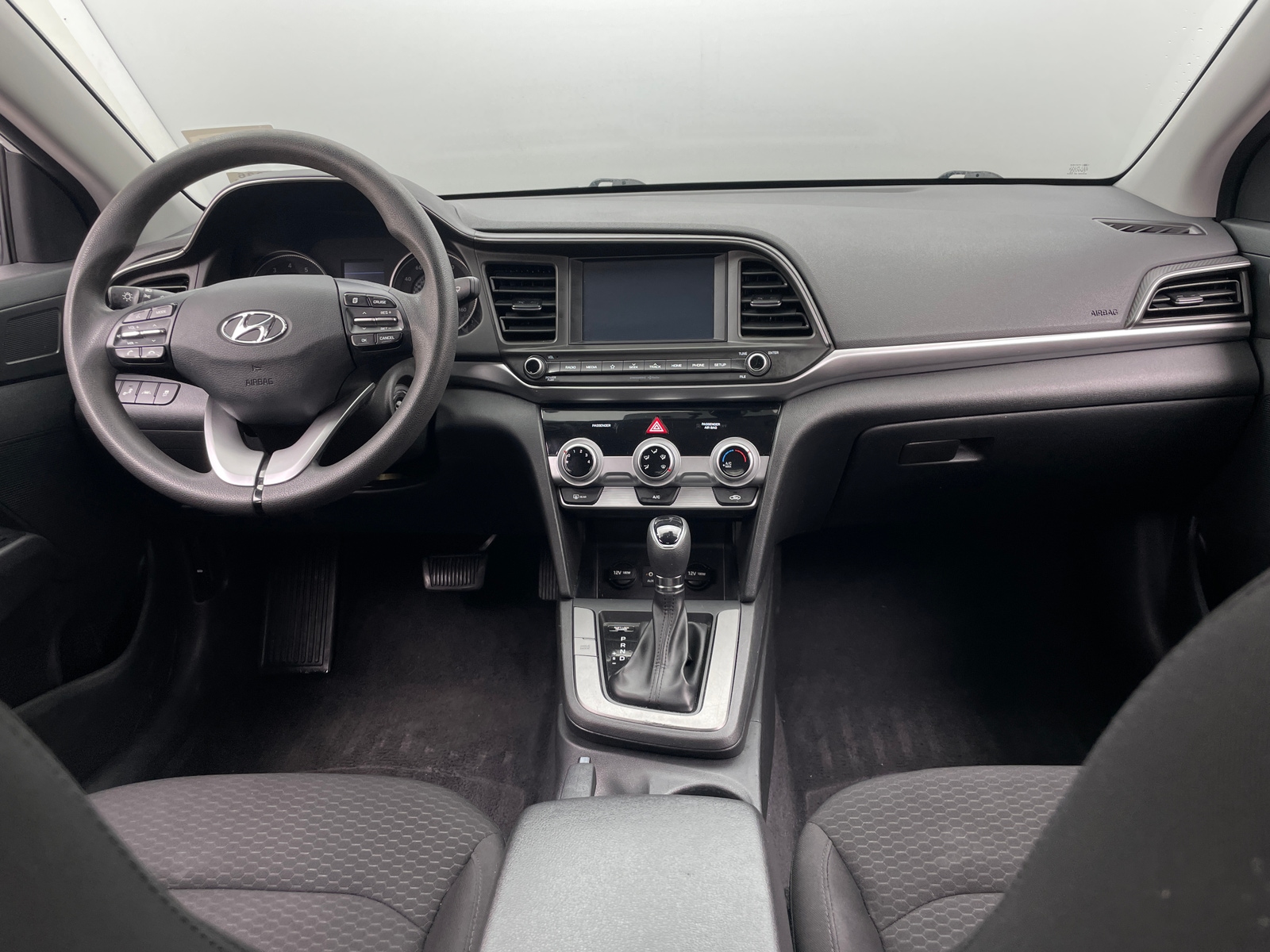 Thumbnail: 2019 Hyundai Elantra - 3