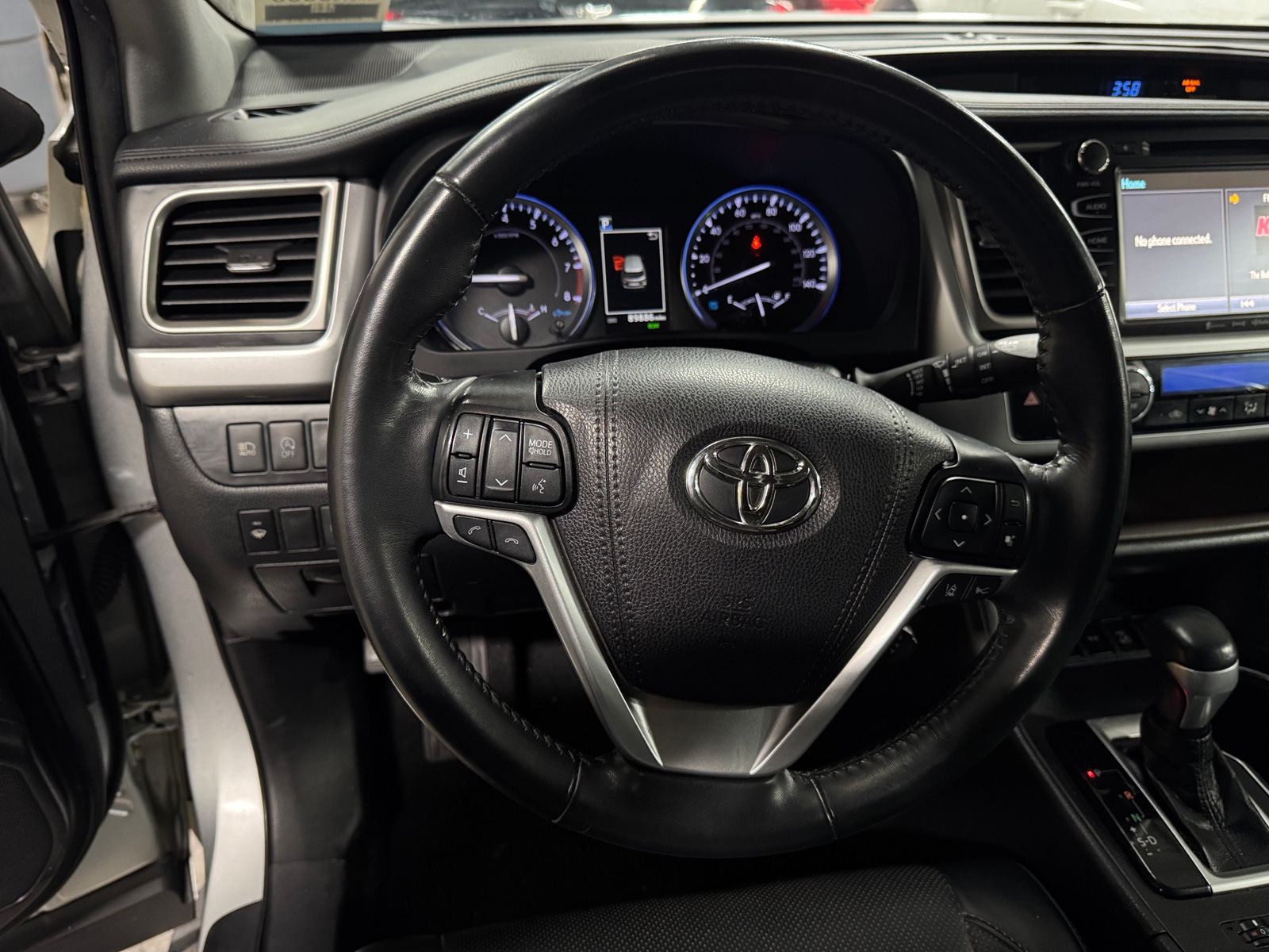 Thumbnail: 2019 Toyota Highlander - 4