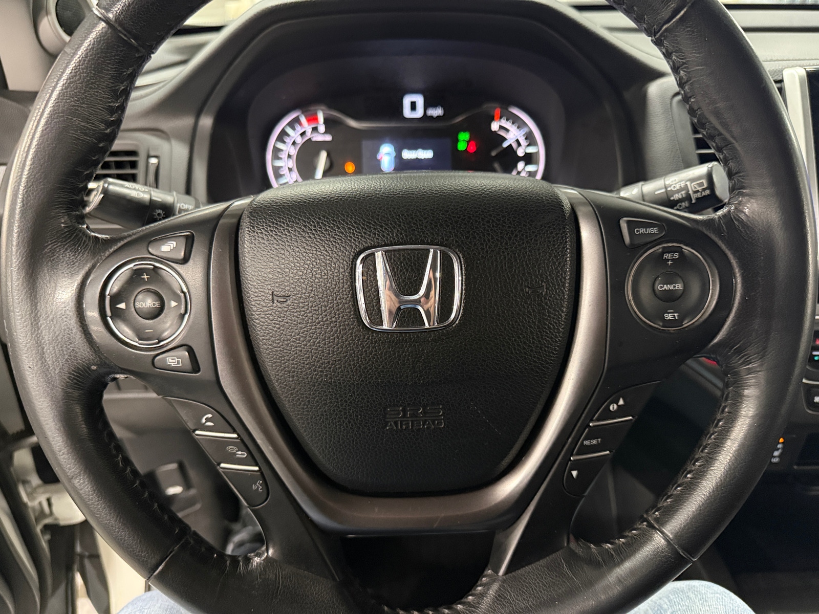 Thumbnail: 2017 Honda Pilot - 4