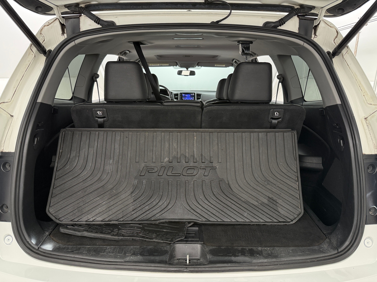 Thumbnail: 2017 Honda Pilot - 6