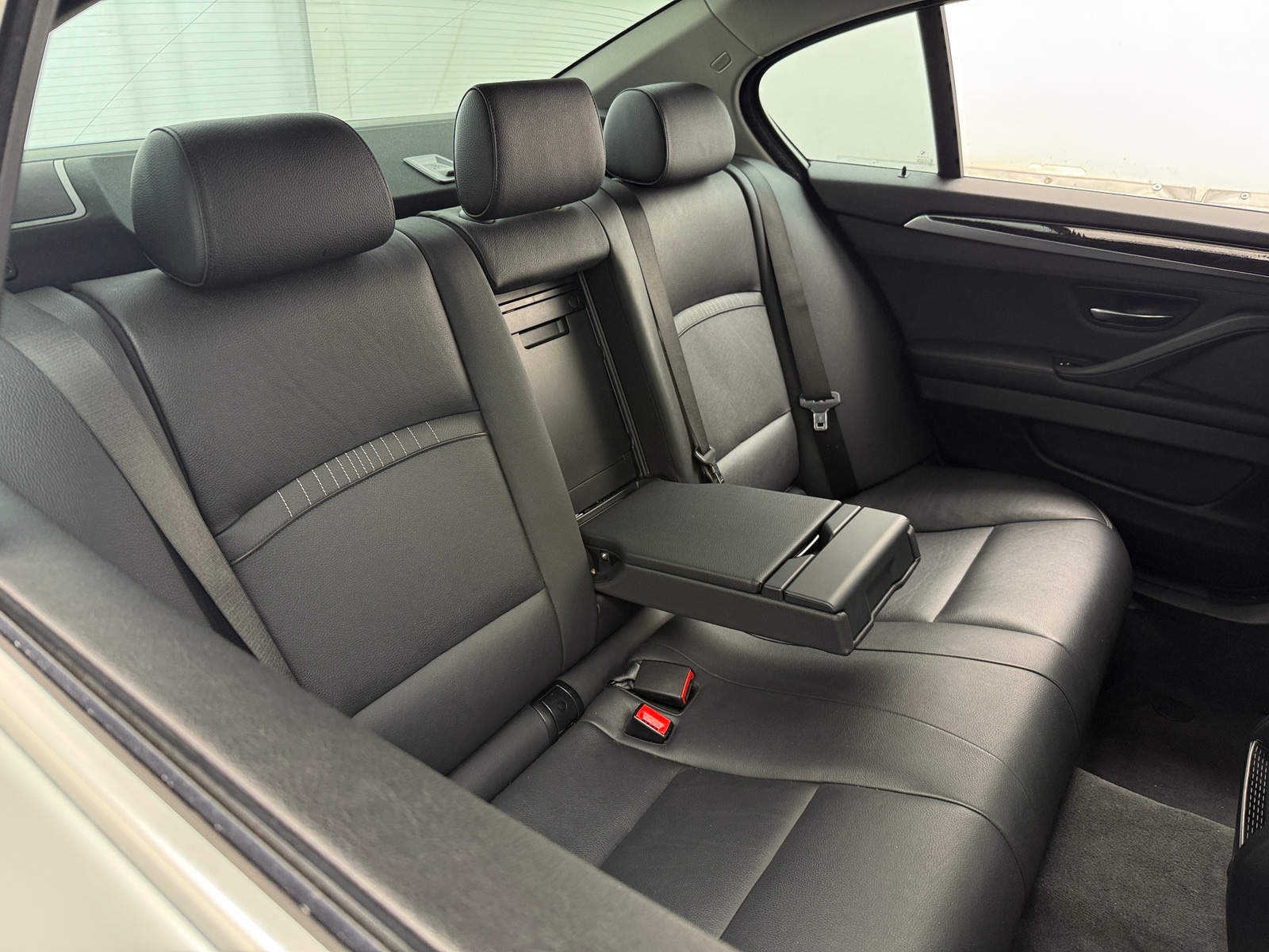 Thumbnail: 2014 BMW 5 Series - 5