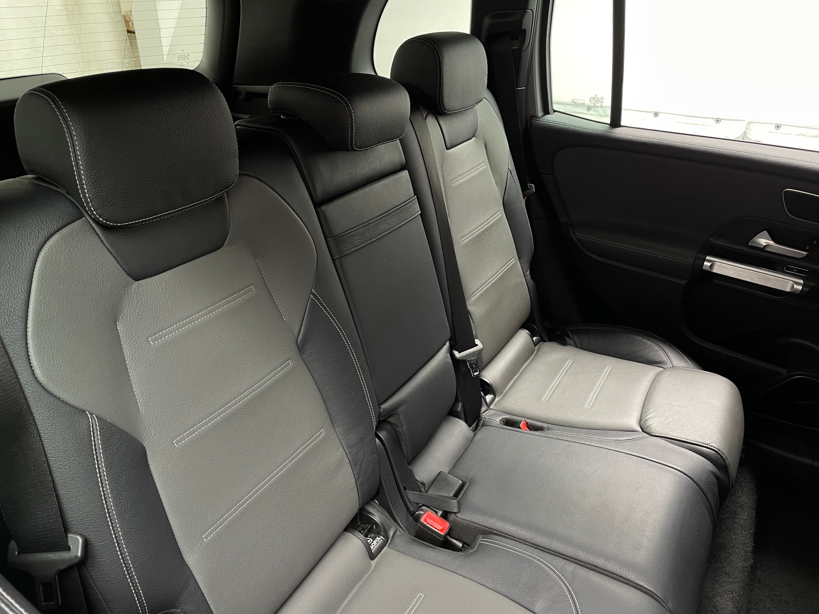 Thumbnail: 2021 Mercedes-Benz GLB - 5