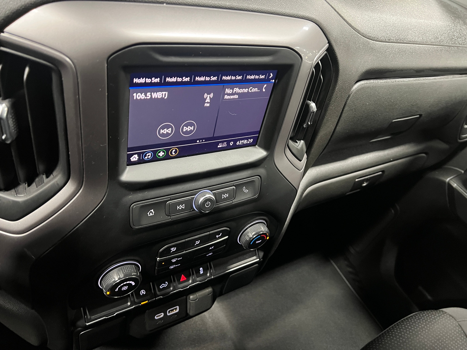 Thumbnail: 2022 Chevrolet Silverado 1500 - 4