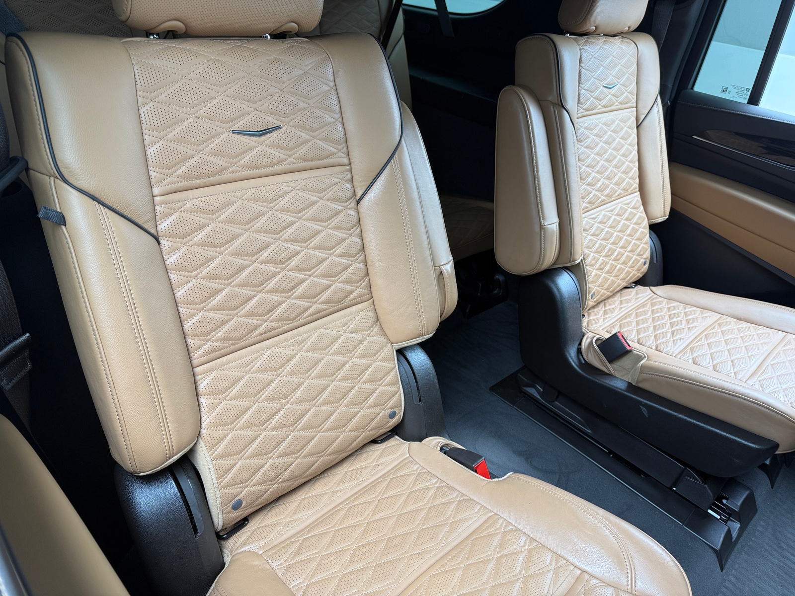 Thumbnail: 2023 Cadillac Escalade - 5