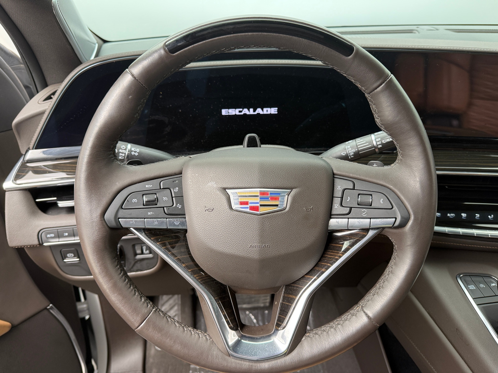 Thumbnail: 2023 Cadillac Escalade - 4