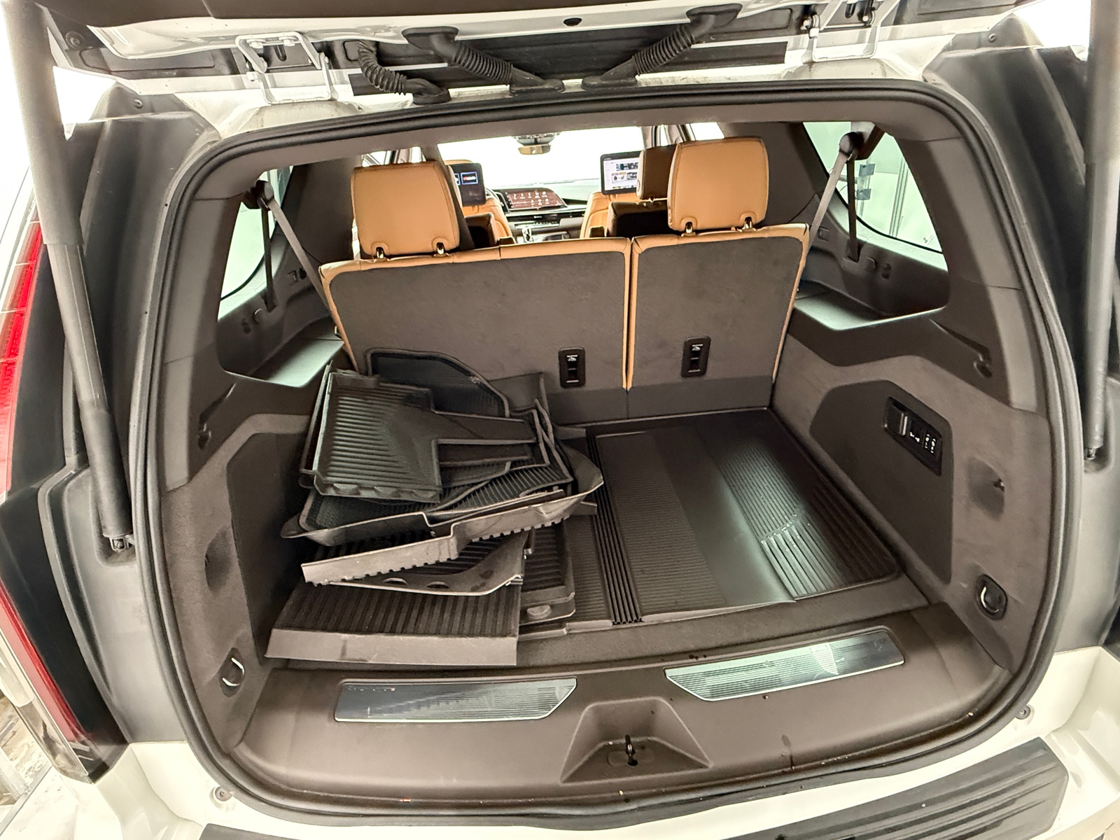 Thumbnail: 2023 Cadillac Escalade - 6