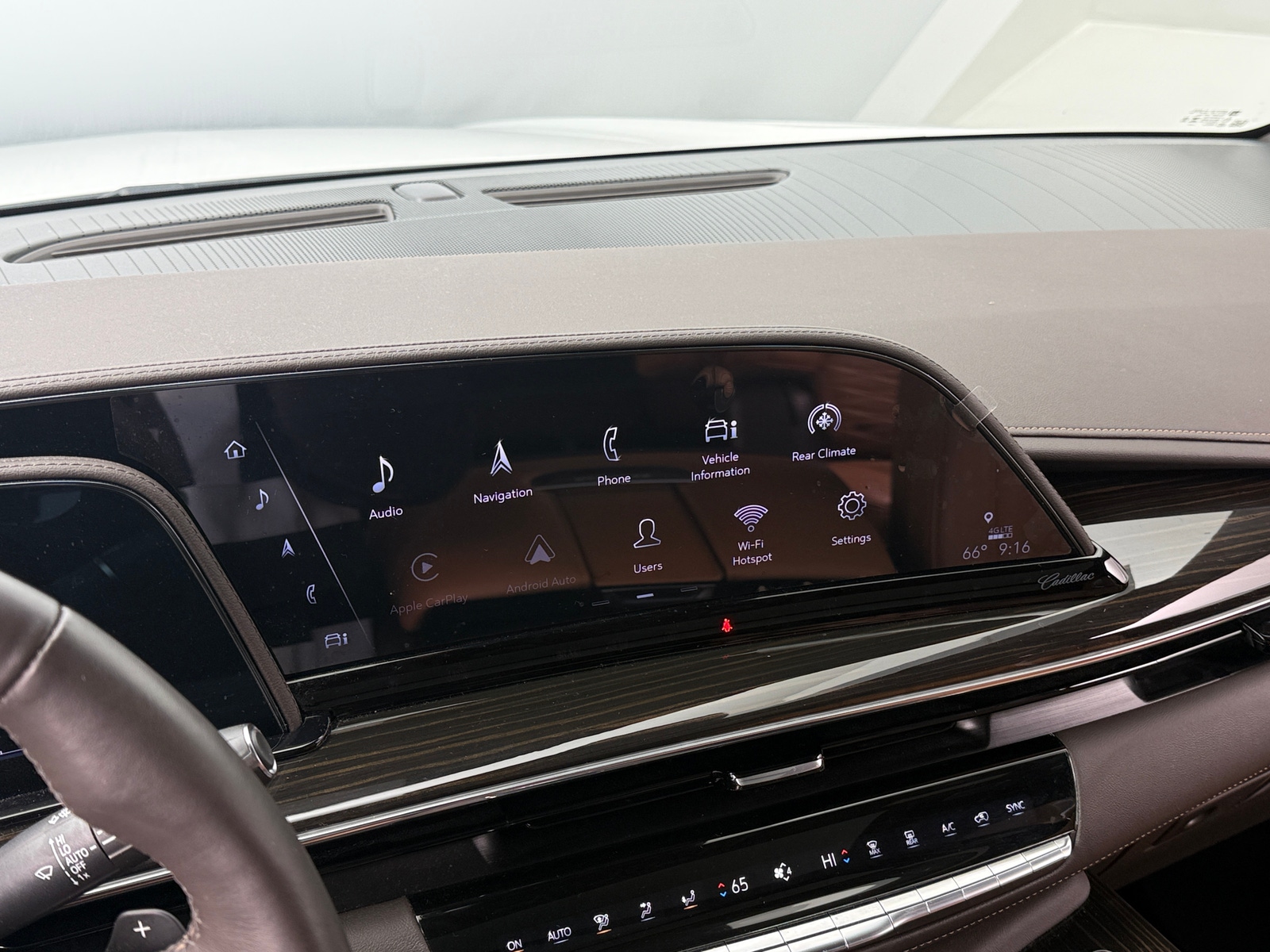 Thumbnail: 2023 Cadillac Escalade - 3