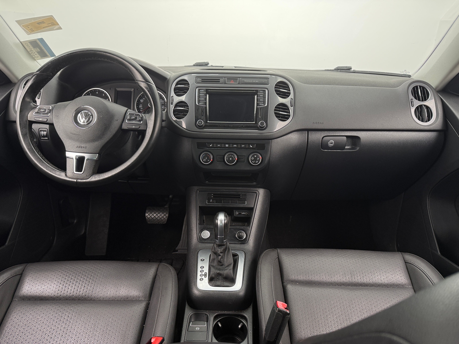 Thumbnail: 2016 Volkswagen Tiguan - 2