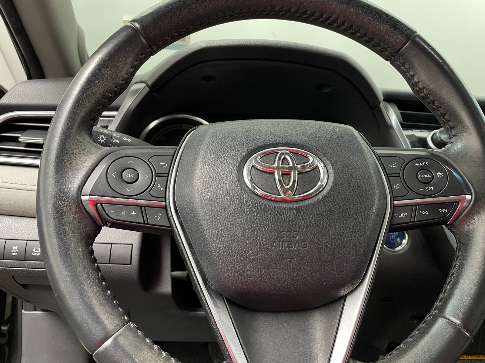 Thumbnail: 2018 Toyota Camry - 4