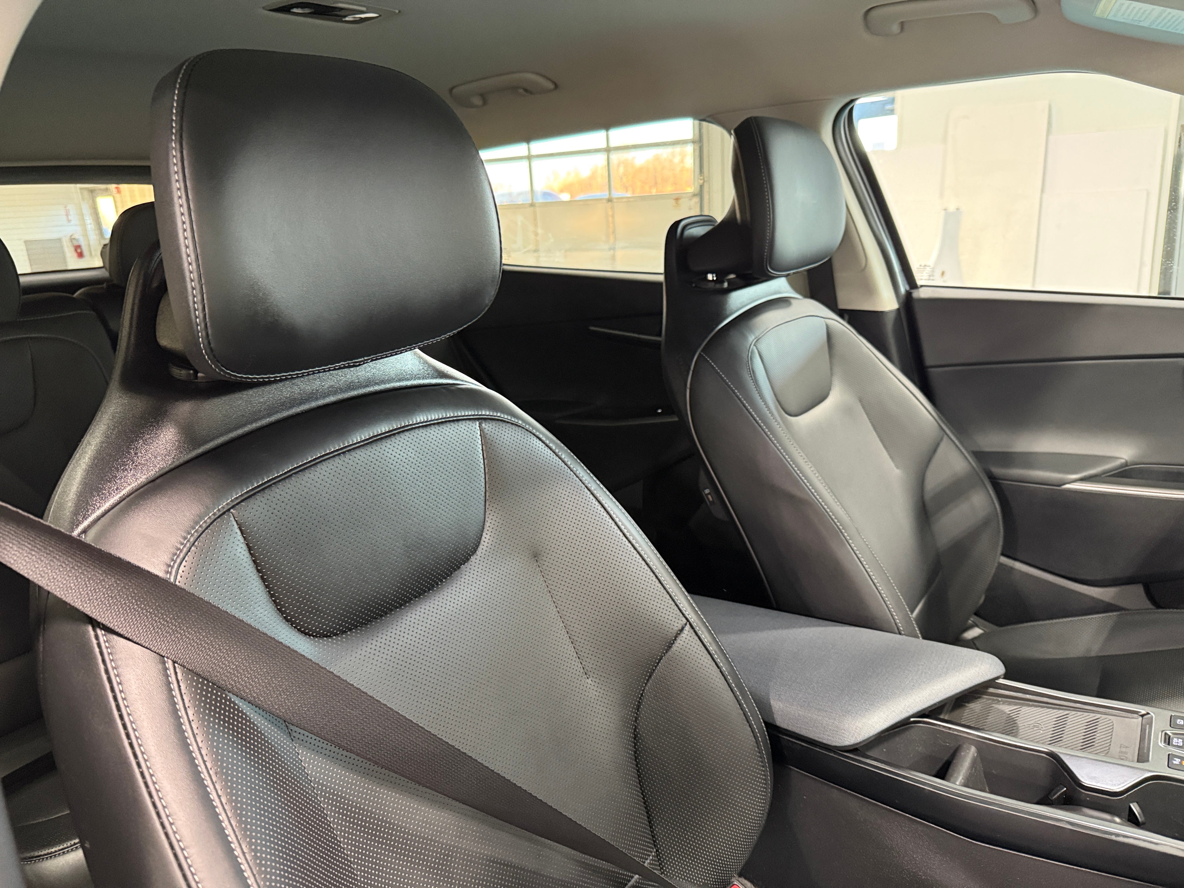 Used 2022 Kia Ev6 Wind with VIN KNDC3DLCXN5062789 for sale in Oak Creek, WI