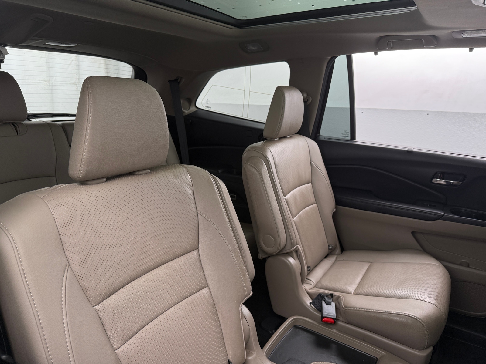 Thumbnail: 2017 Honda Pilot - 5