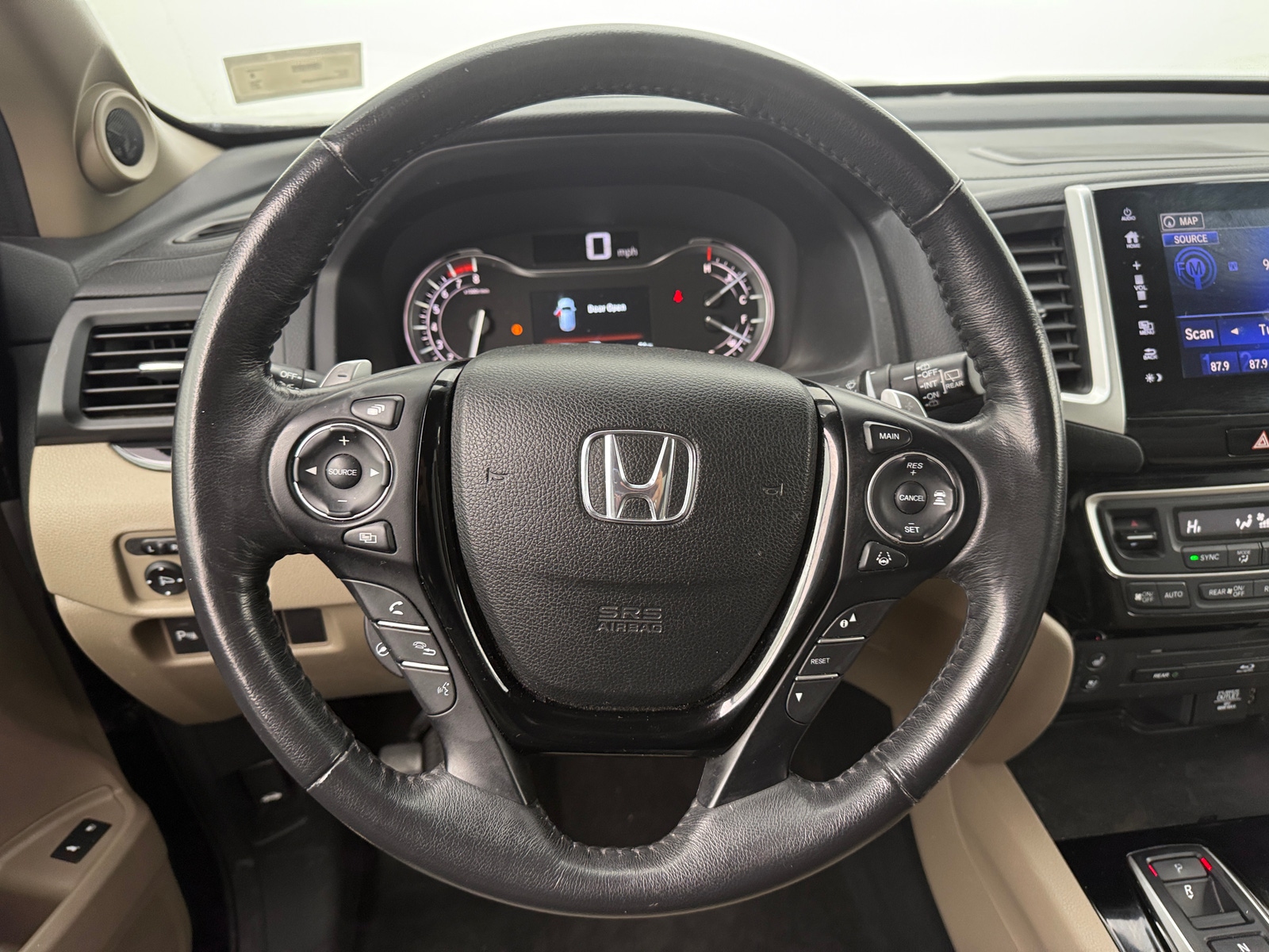 Thumbnail: 2017 Honda Pilot - 4