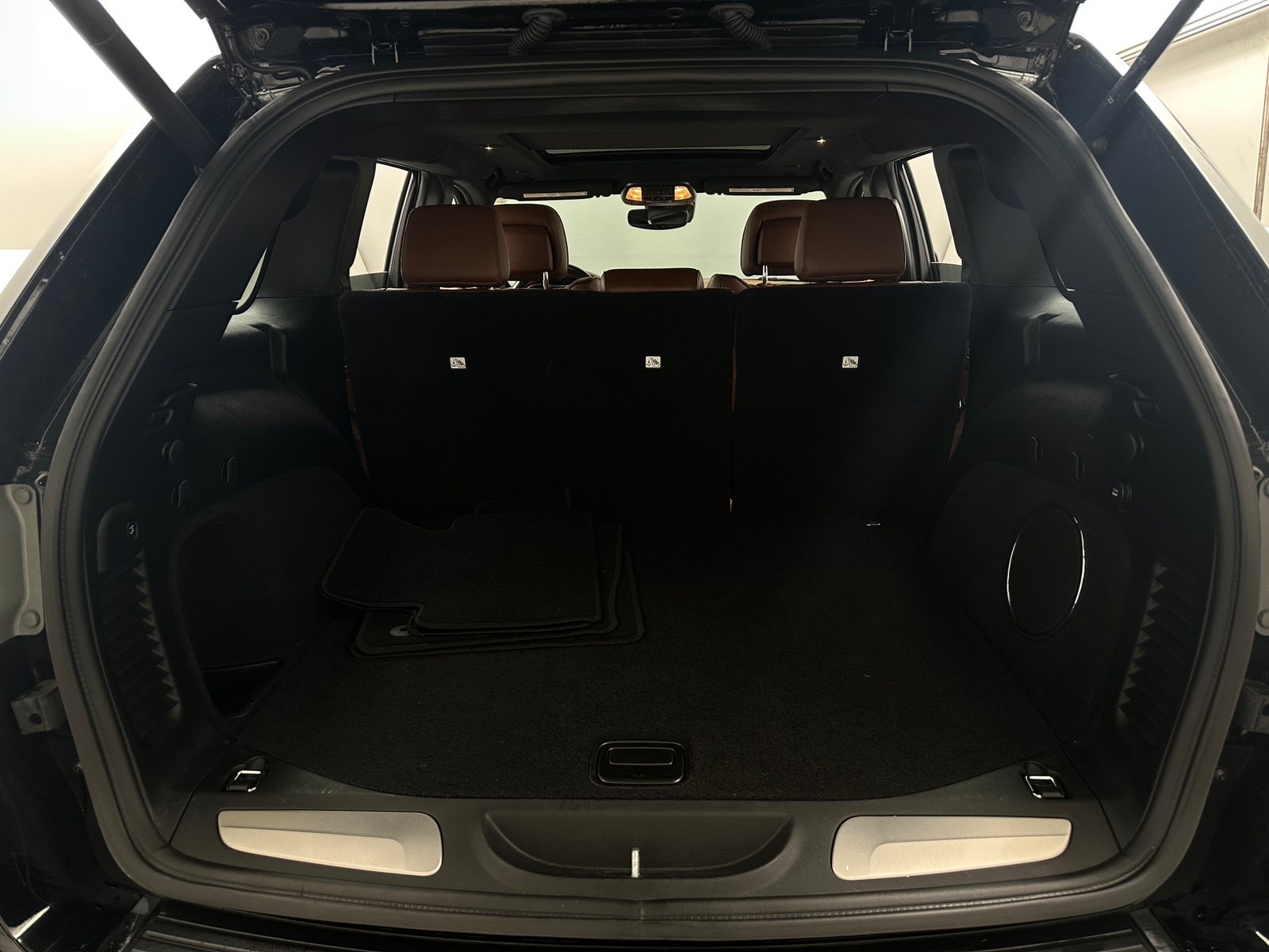 Thumbnail: 2021 Jeep Grand Cherokee - 6