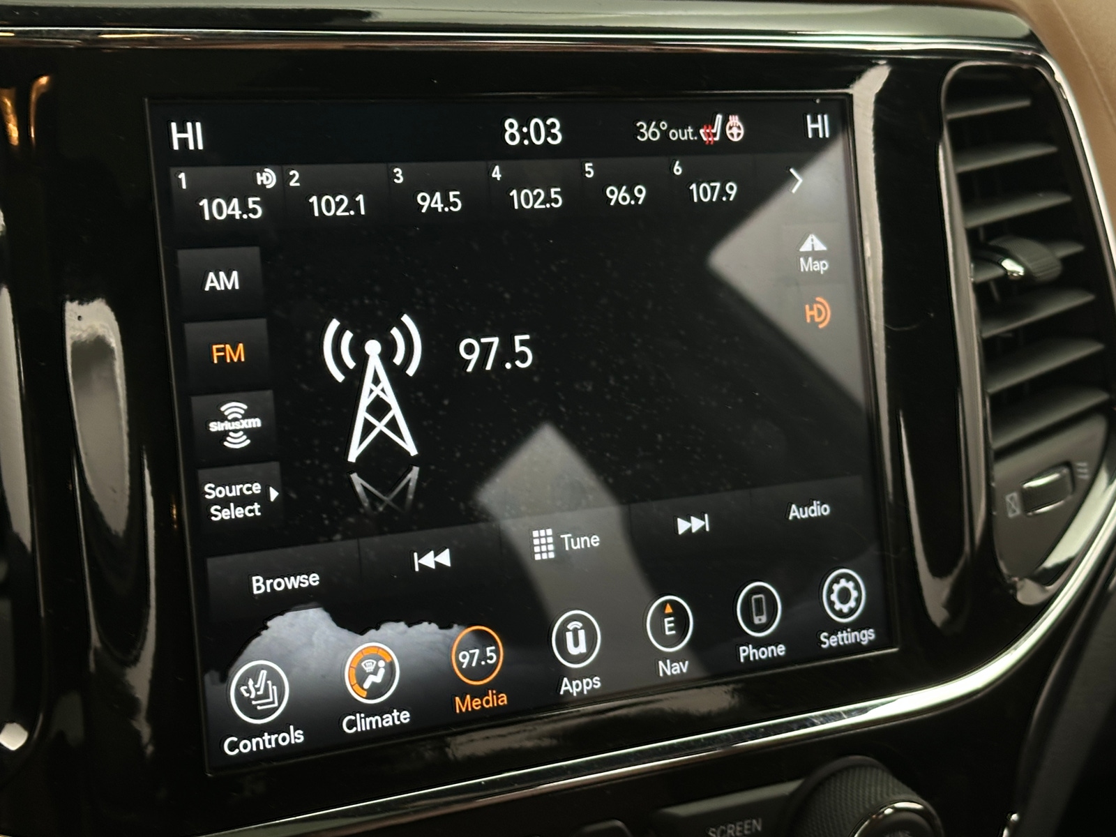 Thumbnail: 2021 Jeep Grand Cherokee - 3